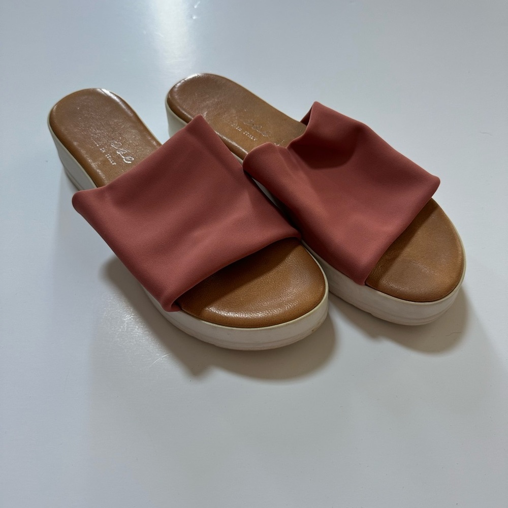 Matisse Rust Platform Sandal